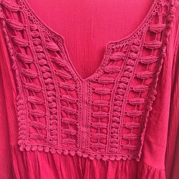 Alya Long Sleeve Lace Detail Top Red Size Medium - Picture 7 of 8